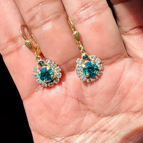 Brand New Catherine Popesco Crystal Earrings - Dainty Dangles - Picture 1 of 3